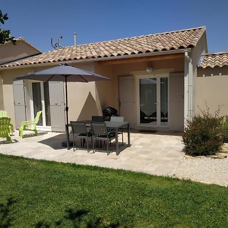 Villa Les Lauzes De Saint Michel Entrechaux Exterior foto