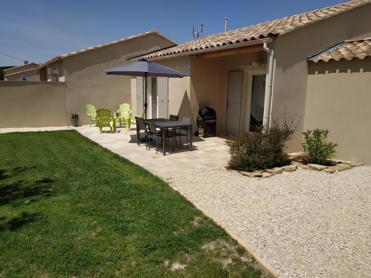 Villa Les Lauzes De Saint Michel Entrechaux Exterior foto