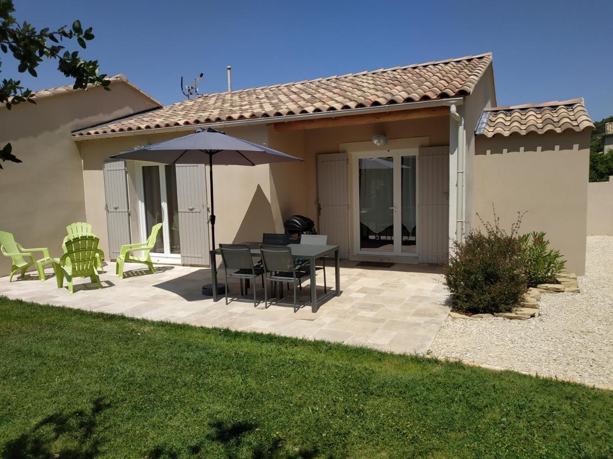 Villa Les Lauzes De Saint Michel Entrechaux Exterior foto
